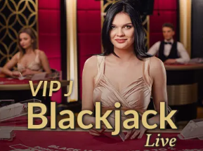 C罗晒与迷你罗合照：与最好的小伙伴探险 仍不忘晒大腿肌肉